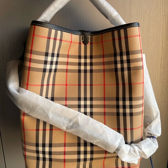 Burberry Beige and Red Check Shoulder Bag - Picture 1 of 7